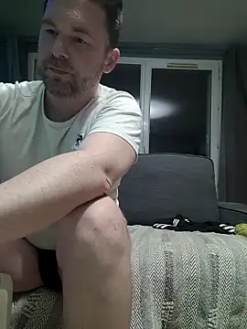 Snapshot of tom_sauwer chatting on June 2, 2026, 11:49 pm tom sauwer online show from June 2, 2026, 11:49 pm