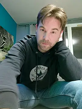 tom sauwer online show from November 4, 2025, 10:02 pm