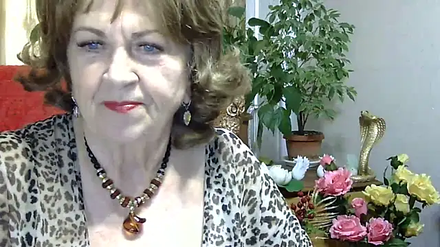 Snapshot of Emma52610 chatting on May 2, 2026, 11:26 am Emma52610 online show from May 2, 2026, 11:26 am