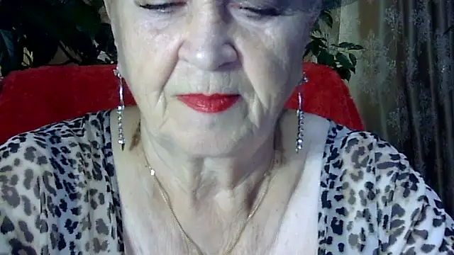 Emma52610 online show from November 6, 2025, 12:09 pm