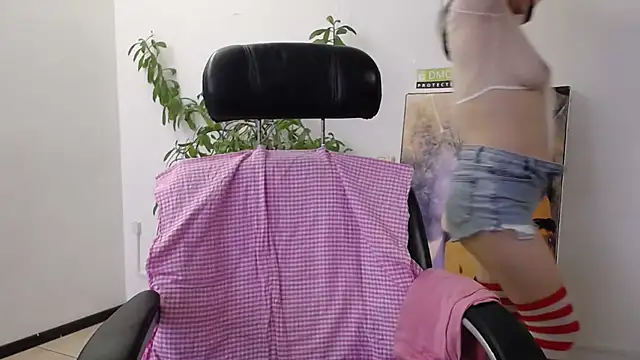 Akira xx online show from March 15, 2026, 1:34 am