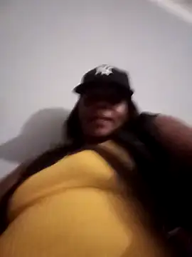 Snapshot of SQUITBOOTY chatting on January 17, 2026, 11:19 pm SQUITBOOTY online show from January 17, 2026, 11:19 pm