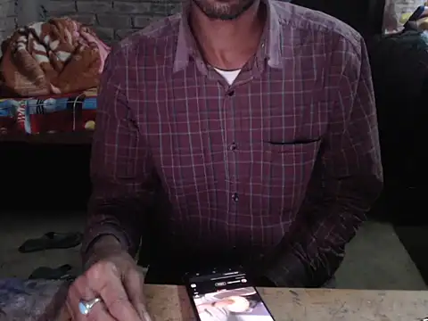 ThethunderPo online show from December 18, 2025, 3:16 pm