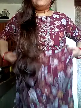 Snapshot of naughtymadam chatting on February 24, 2026, 6:47 am naughtymadam online show from February 24, 2026, 6:47 am