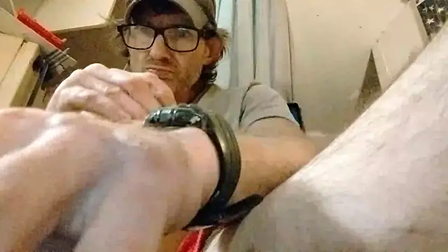 ROBERT0516 online show from September 29, 2025, 12:39 am