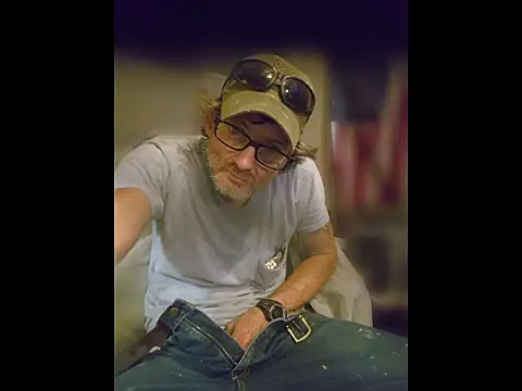 ROBERT0516 online show from June 25, 2026, 10:04 pm