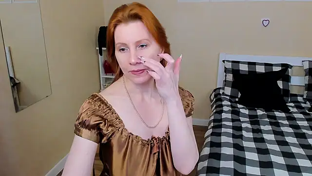 FoxySophia online show from February 3, 2026, 12:21 pm