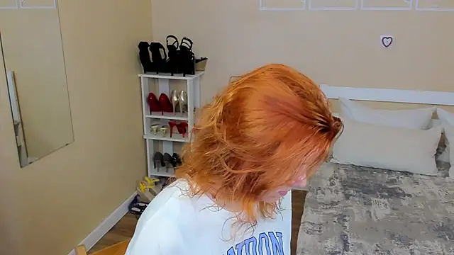 FoxySophia online show from February 21, 2026, 6:10 pm