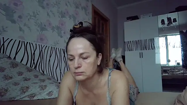 Snapshot of LindaStarS chatting on February 6, 2026, 5:47 am LindaStarS online show from February 6, 2026, 5:47 am