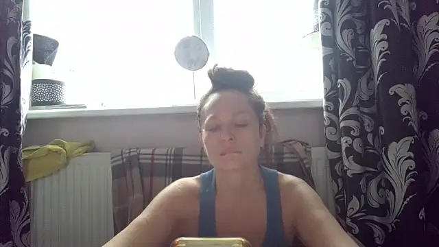 Snapshot of LindaStarS chatting on February 27, 2026, 6:02 am LindaStarS online show from February 27, 2026, 6:02 am