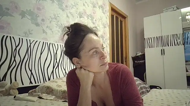 LindaStarS online show from April 11, 2026, 5:05 pm