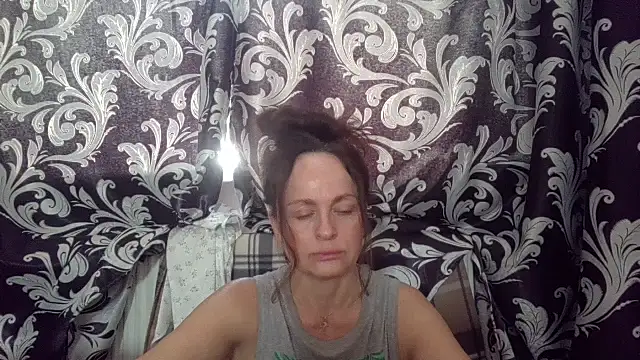 LindaStarS online show from June 1, 2026, 2:17 pm