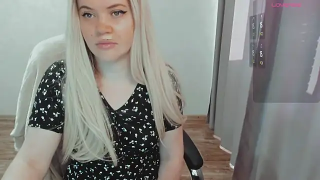 AllAboutLoveXx online show from February 4, 2026, 7:03 am