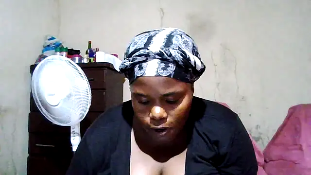 sexybigboobz online show from November 27, 2025, 3:45 pm