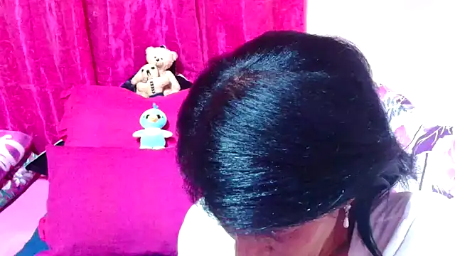 SLUTTYROXY online show from November 28, 2025, 7:25 pm