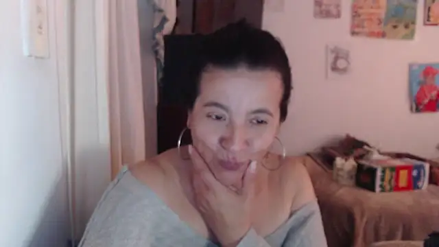 stefilove10 online show from December 2, 2025, 4:52 pm