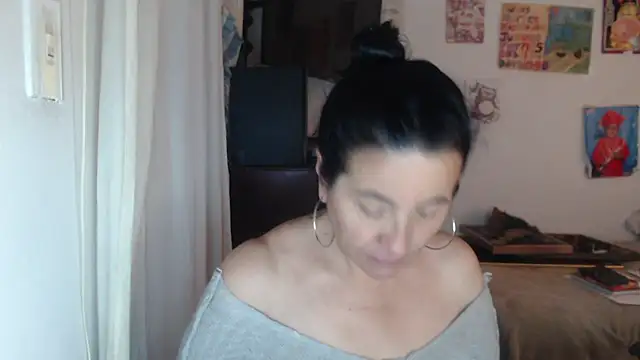 stefilove10 online show from October 10, 2025, 7:04 pm