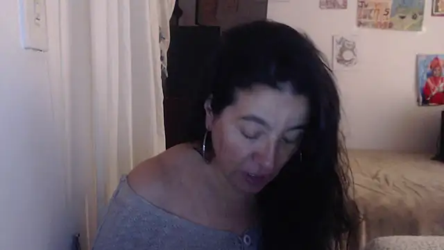 stefilove10 online show from December 19, 2025, 3:47 pm