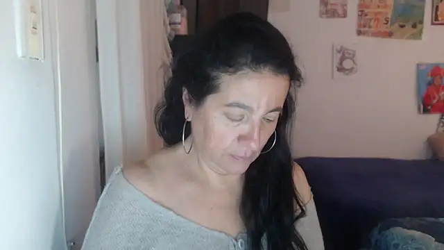 stefilove10 online show from April 14, 2026, 3:06 pm