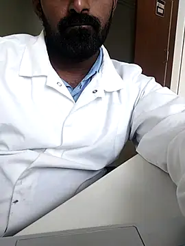 Snapshot of honeyboy4aunty chatting on March 22, 2025, 6:00 am honeyboy4aunty online show from March 22, 2025, 6:00 am