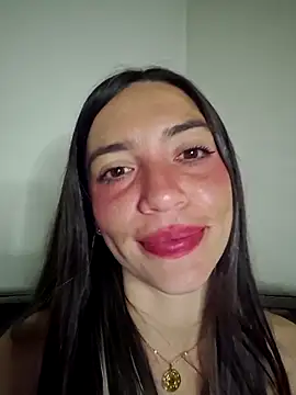 Snapshot of loveuu-bae chatting on February 20, 2026, 6:19 am loveuu-bae online show from February 20, 2026, 6:19 am