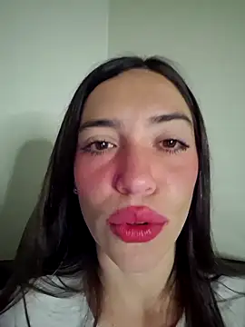 Snapshot of loveuu-bae chatting on February 27, 2026, 2:12 am loveuu-bae online show from February 27, 2026, 2:12 am