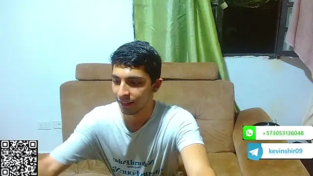 biglatin80 online show from May 18, 2026, 2:44 am
