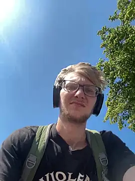 Sven132 online show from August 3, 2026, 9:04 am