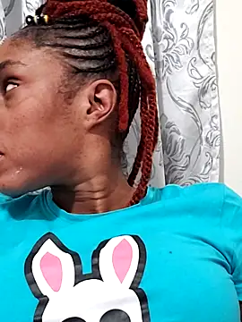 Snapshot of HONEYSWEETS_LIVE chatting on February 5, 2026, 12:39 am HONEYSWEETS LIVE online show from February 5, 2026, 12:39 am