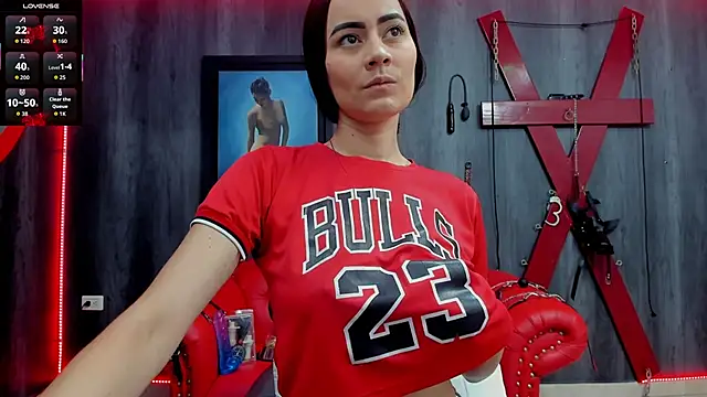 Liittledolly online show from November 18, 2025, 1:14 pm