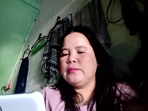 Snapshot of AasianAngelEyesXX chatting on January 14, 2026, 2:37 am AasianAngelEyesXX online show from January 14, 2026, 2:37 am