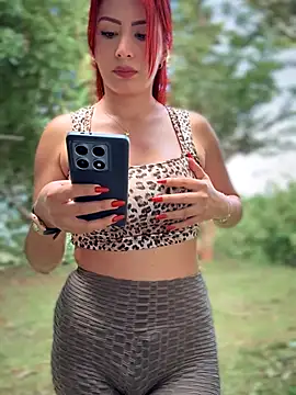 Snapshot of LINDA_PATTY94 chatting on October 7, 2025, 3:02 pm LINDA PATTY94 online show from October 7, 2025, 3:02 pm