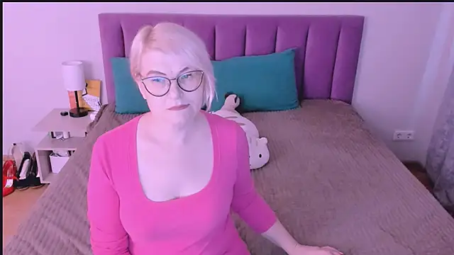 Snapshot of sabrinamacmarren chatting on September 27, 2025, 3:18 pm sabrinamacmarren online show from September 27, 2025, 3:18 pm