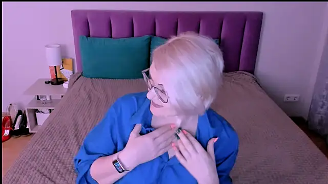 Snapshot of sabrinamacmarren chatting on September 30, 2025, 4:02 pm sabrinamacmarren online show from September 30, 2025, 4:02 pm