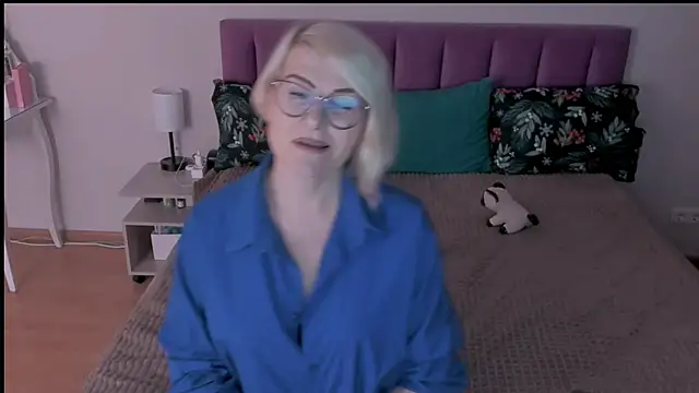 Snapshot of sabrinamacmarren chatting on March 2, 2025, 4:25 pm sabrinamacmarren online show from March 2, 2025, 4:25 pm