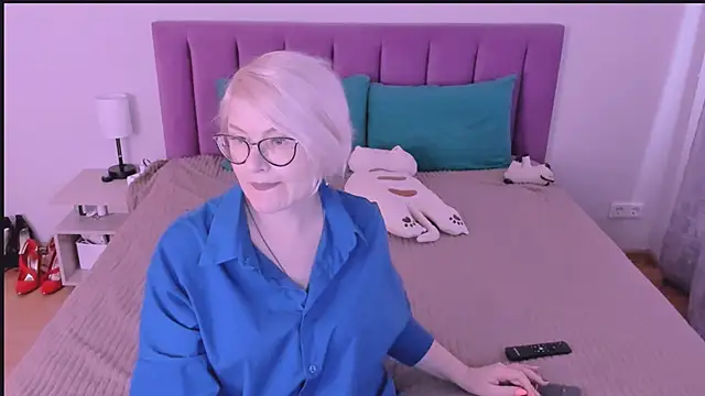 Snapshot of sabrinamacmarren chatting on September 25, 2025, 2:56 pm sabrinamacmarren online show from September 25, 2025, 2:56 pm