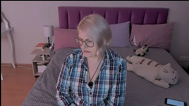 Snapshot of sabrinamacmarren chatting on March 22, 2025, 8:15 pm sabrinamacmarren online show from March 22, 2025, 8:15 pm