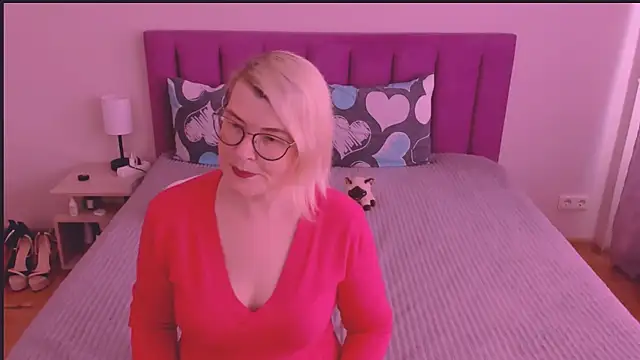 Snapshot of sabrinamacmarren chatting on September 9, 2025, 8:13 am sabrinamacmarren online show from September 9, 2025, 8:13 am