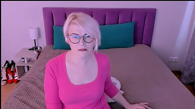 Snapshot of sabrinamacmarren chatting on September 21, 2025, 3:06 pm sabrinamacmarren online show from September 21, 2025, 3:06 pm