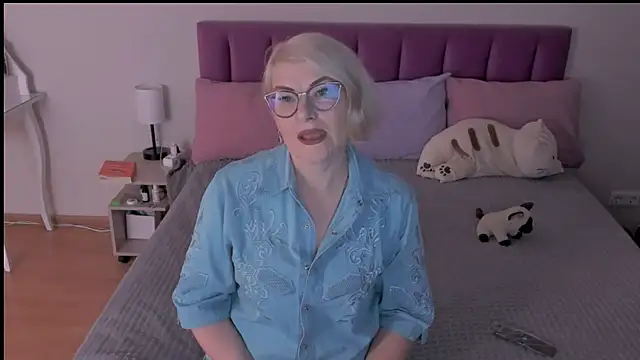 Snapshot of sabrinamacmarren chatting on March 13, 2025, 5:28 pm sabrinamacmarren online show from March 13, 2025, 5:28 pm