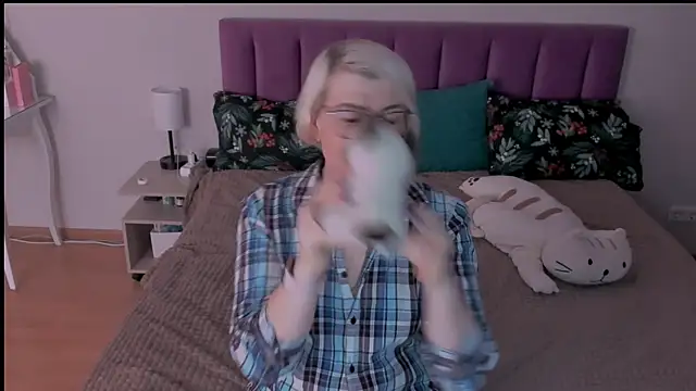 Snapshot of sabrinamacmarren chatting on March 3, 2025, 4:15 pm sabrinamacmarren online show from March 3, 2025, 4:15 pm