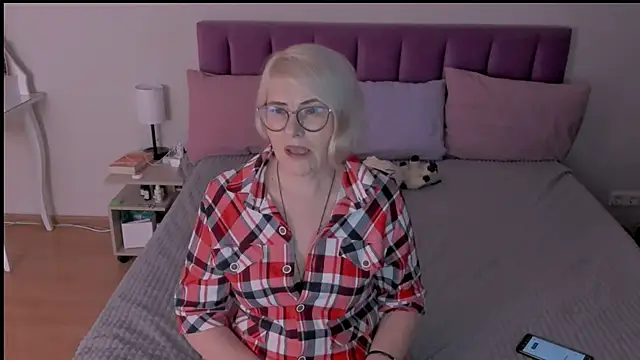 Snapshot of sabrinamacmarren chatting on March 15, 2025, 7:59 pm sabrinamacmarren online show from March 15, 2025, 7:59 pm