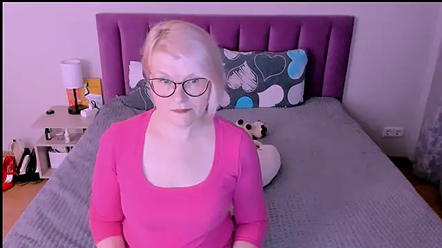 Snapshot of sabrinamacmarren chatting on October 2, 2025, 4:54 pm sabrinamacmarren online show from October 2, 2025, 4:54 pm