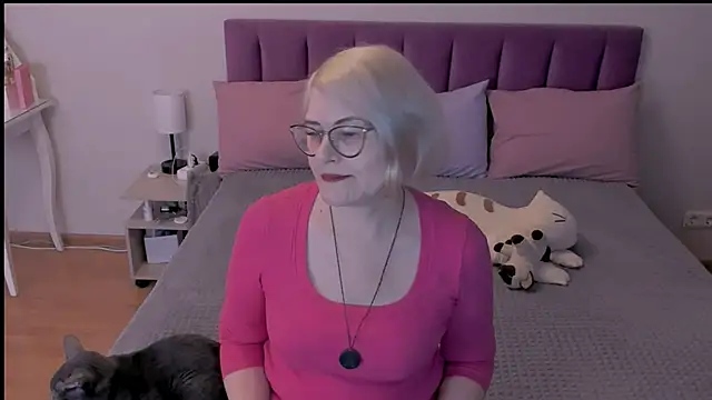 Snapshot of sabrinamacmarren chatting on March 9, 2025, 4:11 pm sabrinamacmarren online show from March 9, 2025, 4:11 pm
