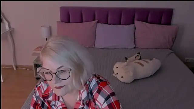Snapshot of sabrinamacmarren chatting on March 15, 2025, 4:54 pm sabrinamacmarren online show from March 15, 2025, 4:54 pm