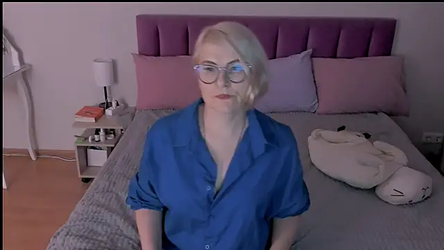 Snapshot of sabrinamacmarren chatting on March 11, 2025, 7:25 pm sabrinamacmarren online show from March 11, 2025, 7:25 pm