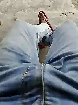 Snapshot of bigh96dik chatting on January 13, 2025, 8:26 am bigh96dik online show from January 13, 2025, 8:26 am