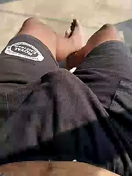 Snapshot of bigh96dik chatting on December 6, 2024, 5:47 am bigh96dik online show from December 6, 2024, 5:47 am