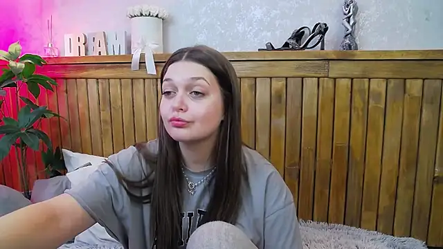 LallyHill online show from February 9, 2025, 9:39 pm