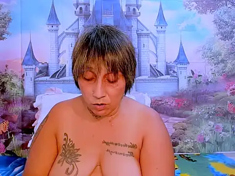 Snapshot of indianroxy chatting on September 15, 2025, 4:18 pm indianroxy online show from September 15, 2025, 4:18 pm